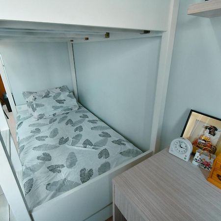 Cozy Unit With Free Pool, Netflix & Wifi In Alabang Crq3 Aparthotel Muntinlupa City Kültér fotó