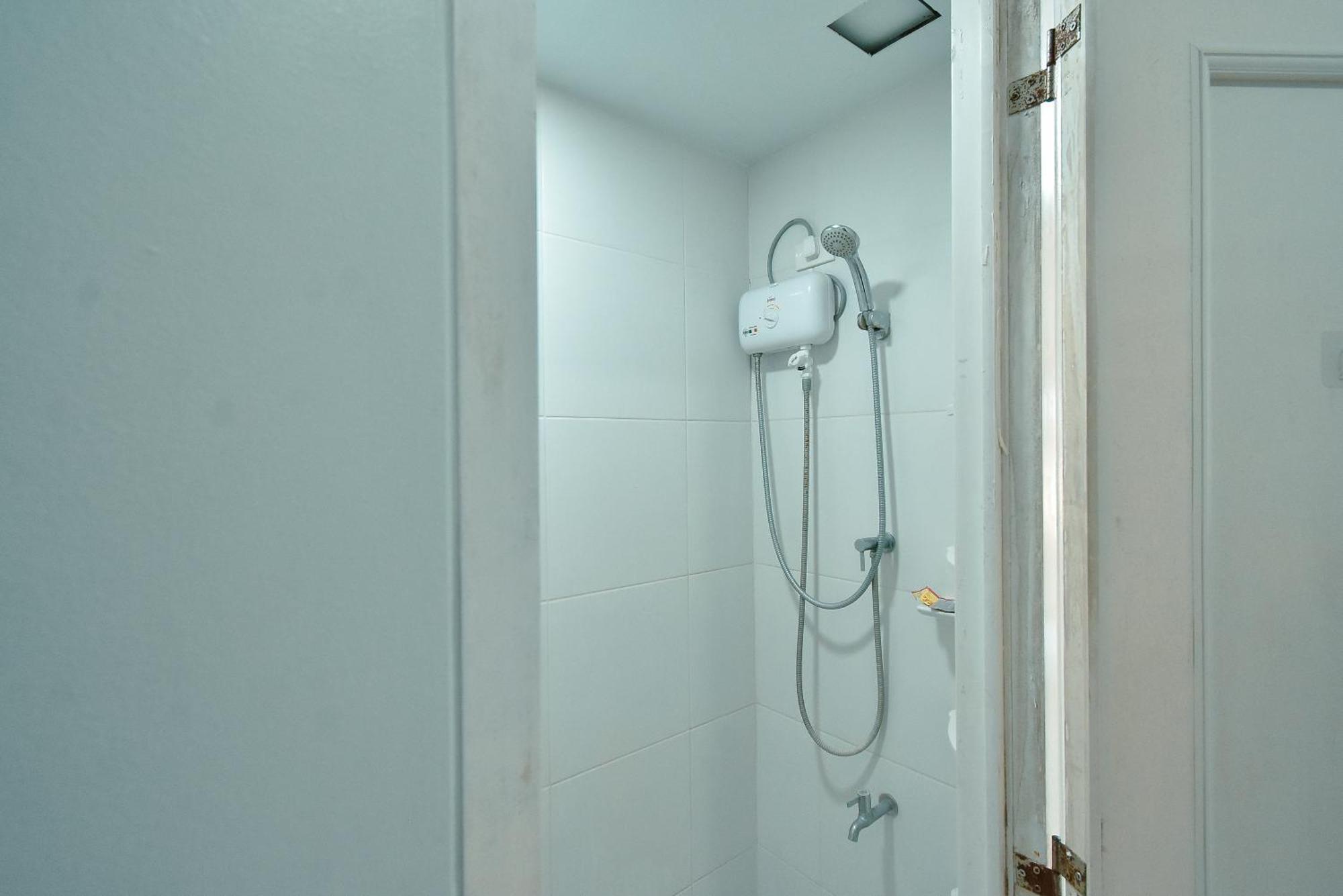 Cozy Unit With Free Pool, Netflix & Wifi In Alabang Crq3 Aparthotel Muntinlupa City Kültér fotó