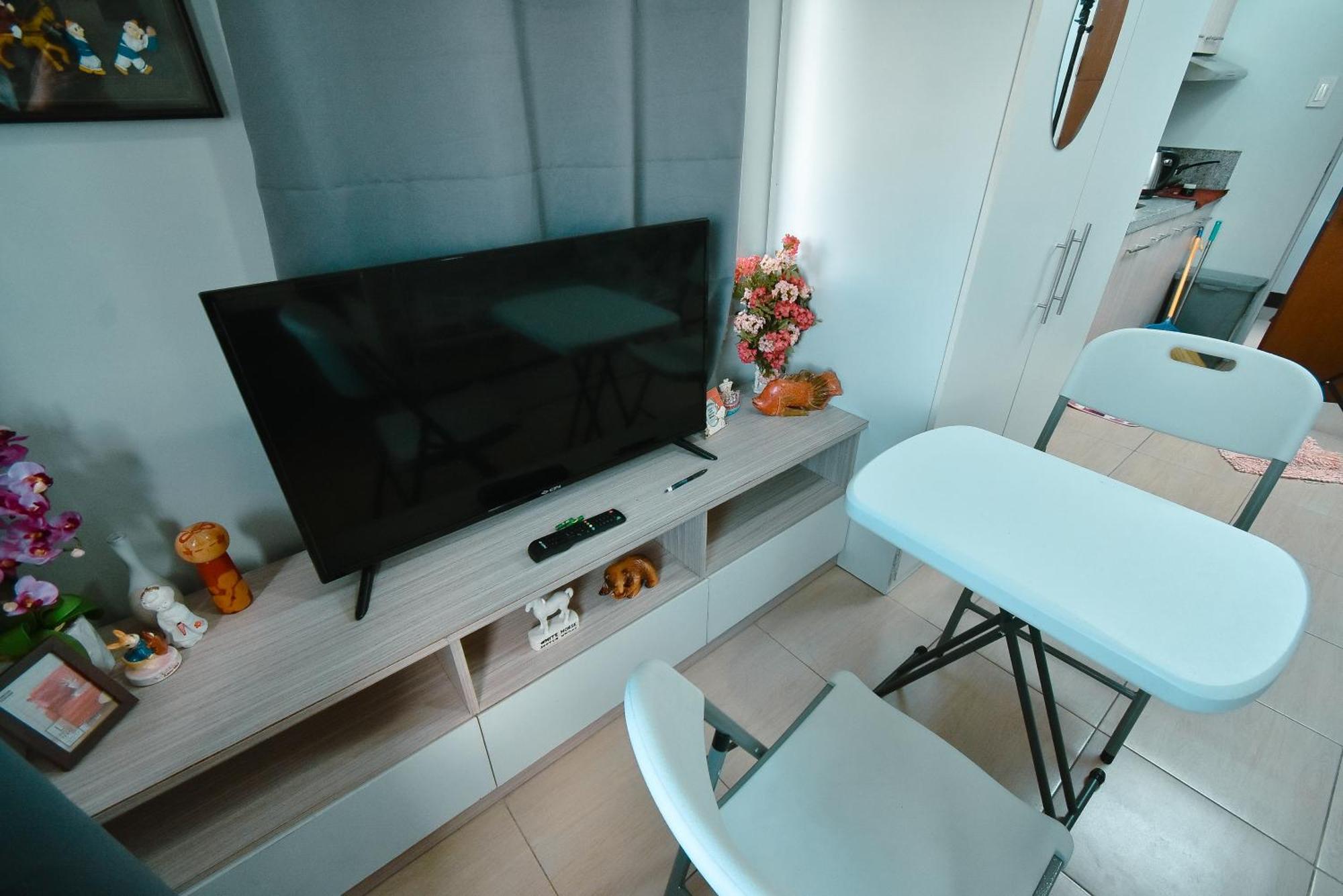 Cozy Unit With Free Pool, Netflix & Wifi In Alabang Crq3 Aparthotel Muntinlupa City Kültér fotó