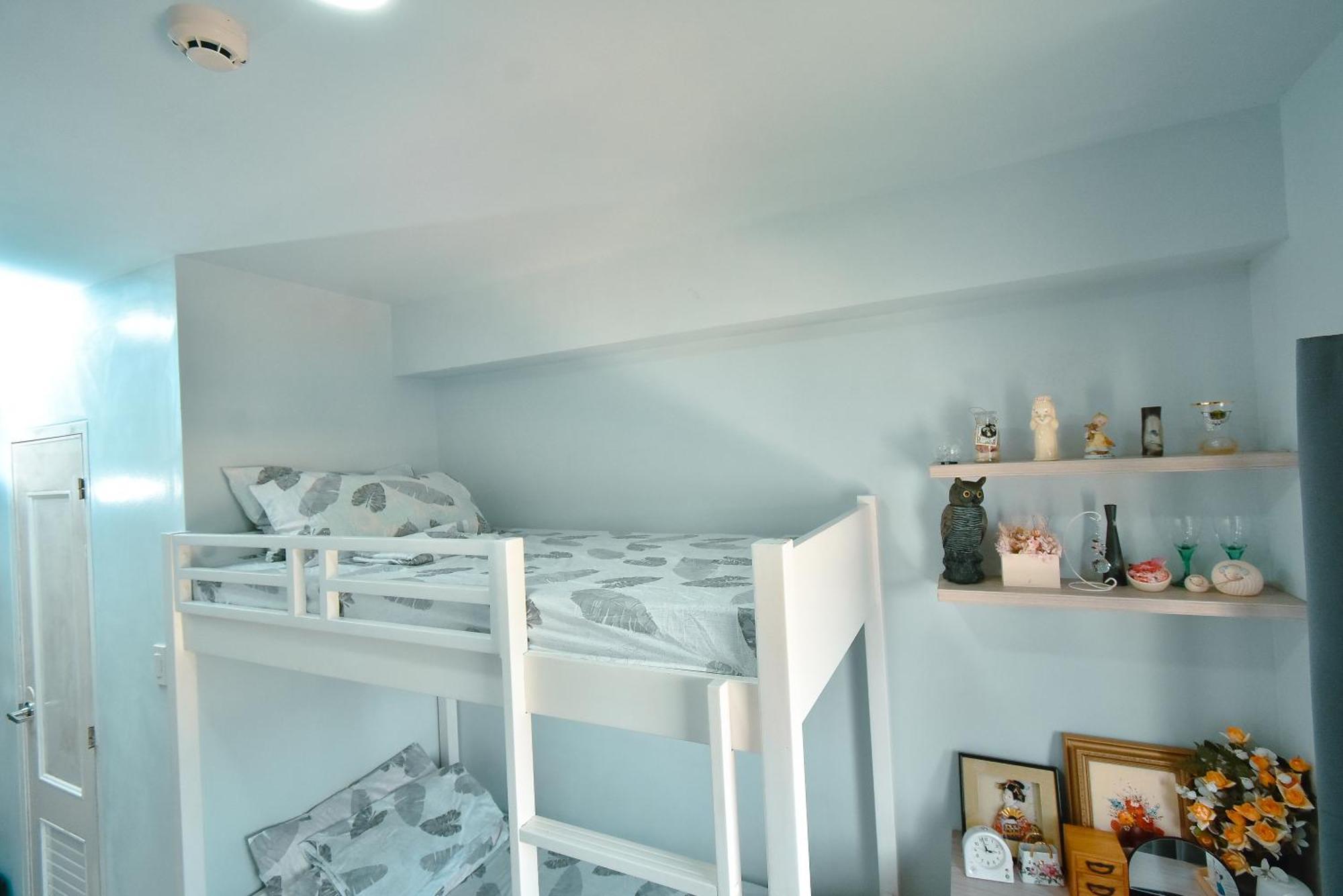 Cozy Unit With Free Pool, Netflix & Wifi In Alabang Crq3 Aparthotel Muntinlupa City Kültér fotó
